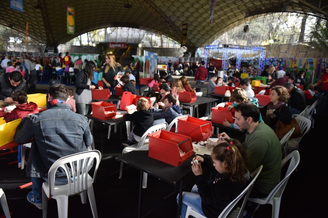 Bricklive, un espacio para chicos y grandes. Foto: Lucio Casalla / ElDoce.tv.