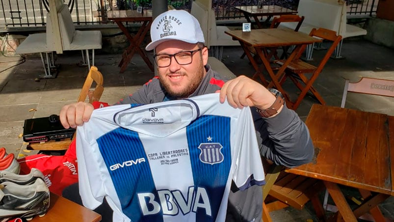 Bruno, el brasilero fan del Cholo Guiñazú. Foto: Juan Pablo Lavisse / ElDoce.tv