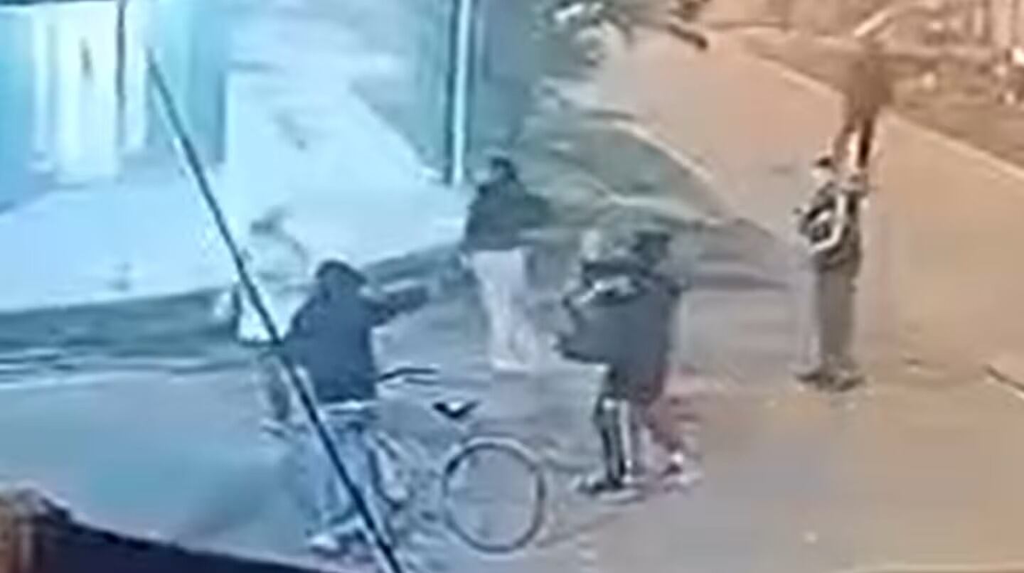 Brutal asesinato a un policía que iba al kiosco con amigos: los dramáticos segundos antes del crimen