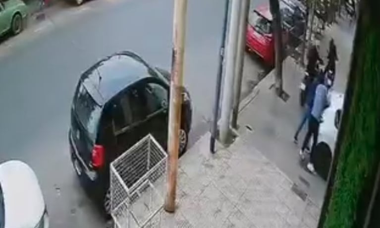 Brutal e indignante robo de motochoros en barrio General Paz.