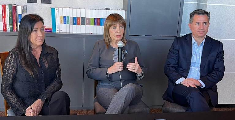 Bullrich, de paso por la Bolsa de Comercio de Córdoba. Foto: El Doce.