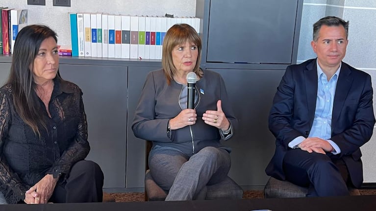 Bullrich, de paso por la Bolsa de Comercio de Córdoba. Foto: El Doce.