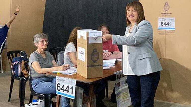 Bullrich definirá su presencia en la sede de los libertarios.