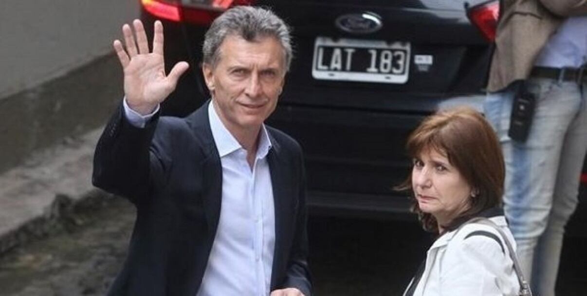 Bullrich le bajó el tono a la polémica por el viaje de Macri.