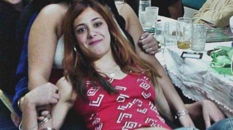 Busca pareja en Tinder tras descuartizar y quemar a su novia