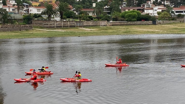 Buscan a un joven en el río San Antonio