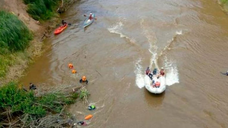 Búsqueda en el río Ctalamochita. Imágenes de archivo: Eldoce.tv