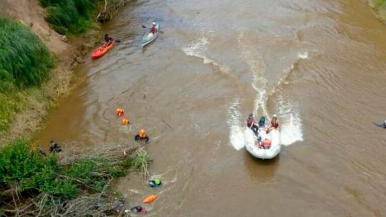 Búsqueda en el río Ctalamochita. Imágenes de archivo: Eldoce.tv
