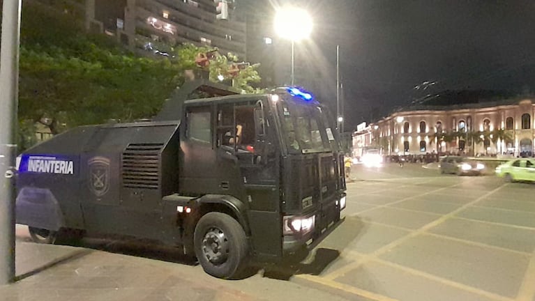 Cacerolazo en Córdoba: el fiscal afirmó que policías recibieron "botellazos, patadas y golpes"