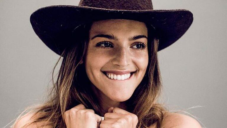 Calu Rivero ahora lleva al Papa en su espalda