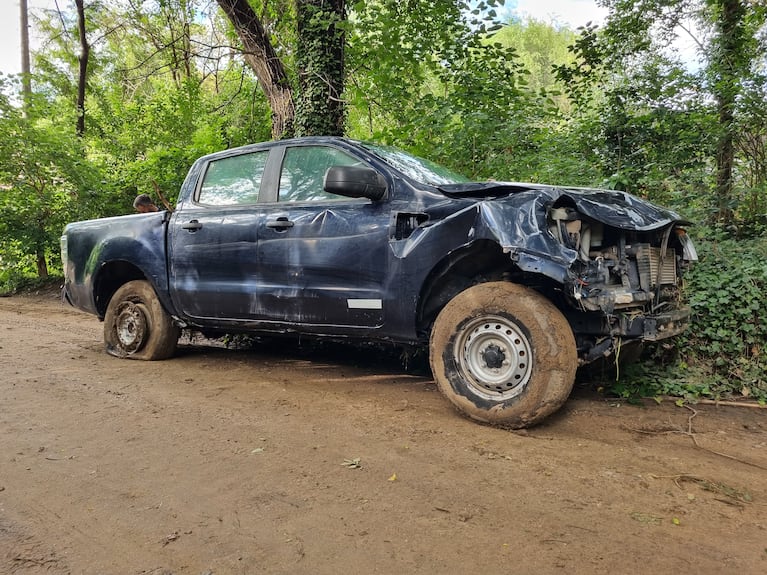 camioneta-ford-ranger-tormenta-crecida