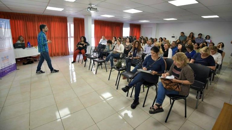 Capacitan a jóvenes en prevención de la violencia de género