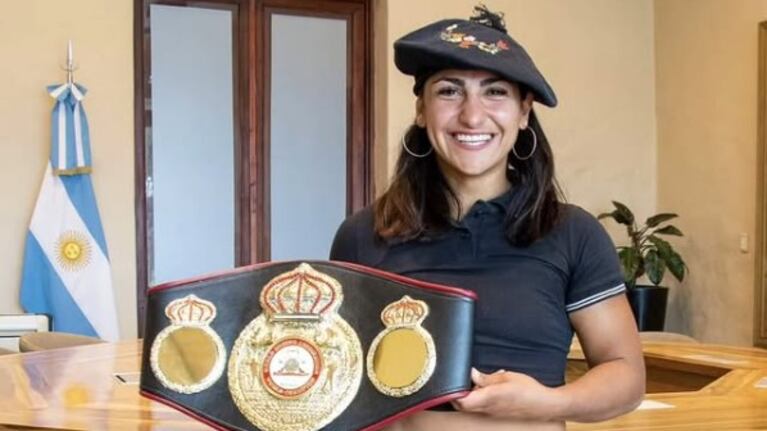 "Capricho" Romero recuperó su cinturón de campeona mundial de boxeo.