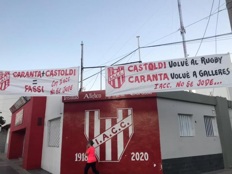 Caranta a punto de asumir como DT de Instituto: fuerte rechazo de algunos hinchas