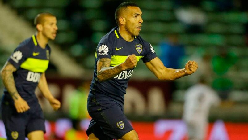 Carlitos metió un doblete para empatar el encuentro dos veces. 