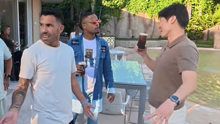Carlitos Tevez recibió a Patrice Evra y a Ji Sung Park en su casa en Buenos Aires.