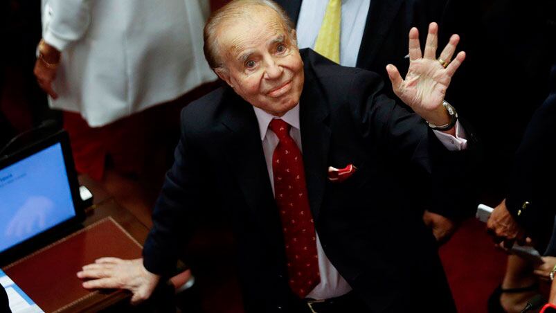 Carlos Menem había sido condenado a prisión, pero no irá a la cárcel.