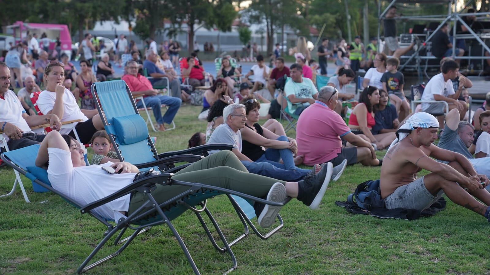 Carlos Paz disfrutó de la apertura de la temporada turística.