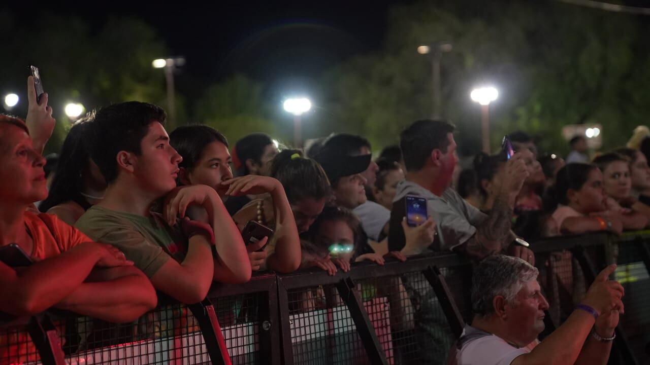 Carlos Paz disfrutó de la apertura de la temporada turística.