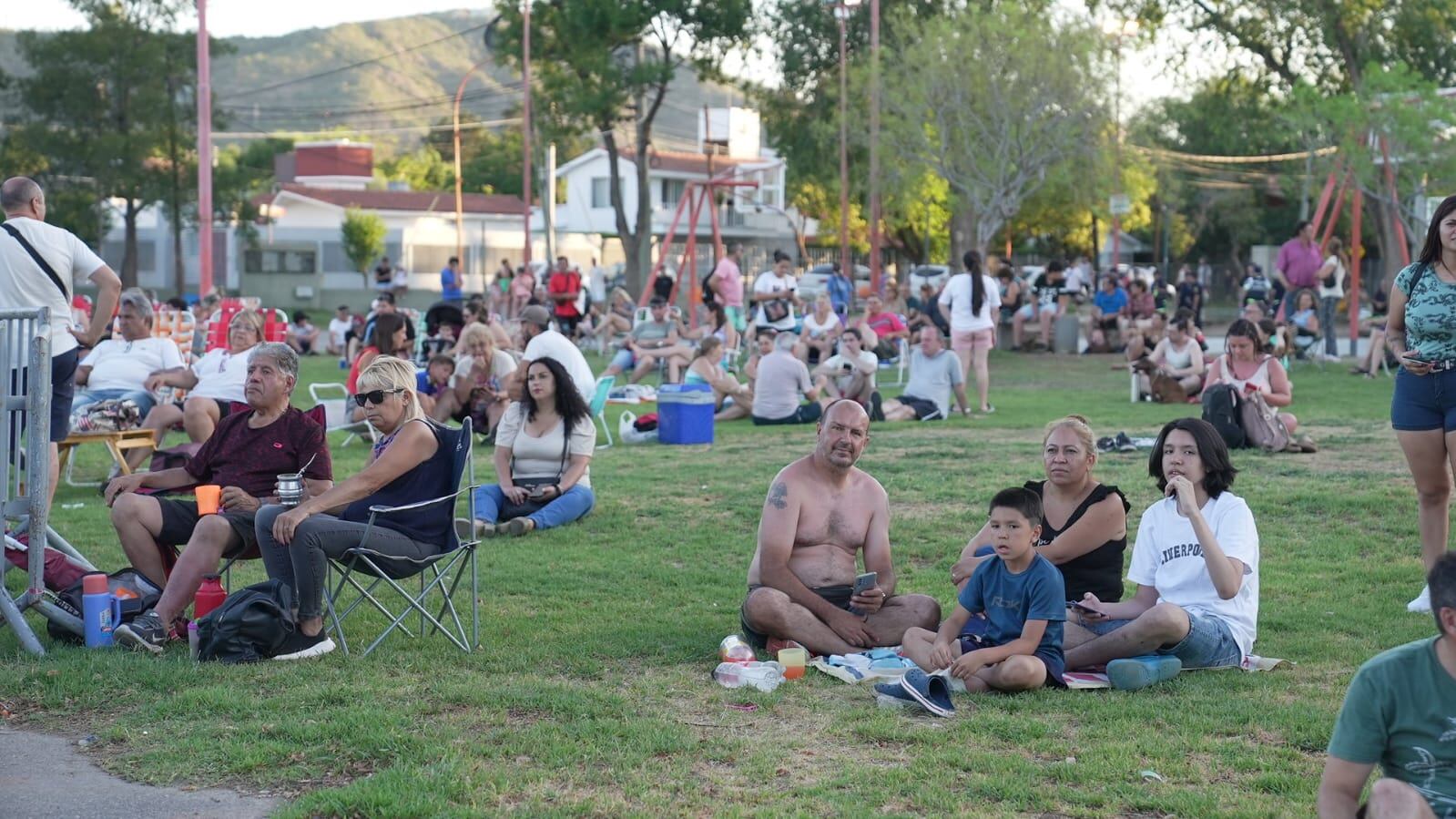 Carlos Paz disfrutó de la apertura de la temporada turística.