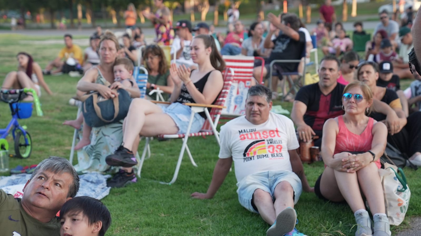 Carlos Paz disfrutó de la apertura de la temporada turística.