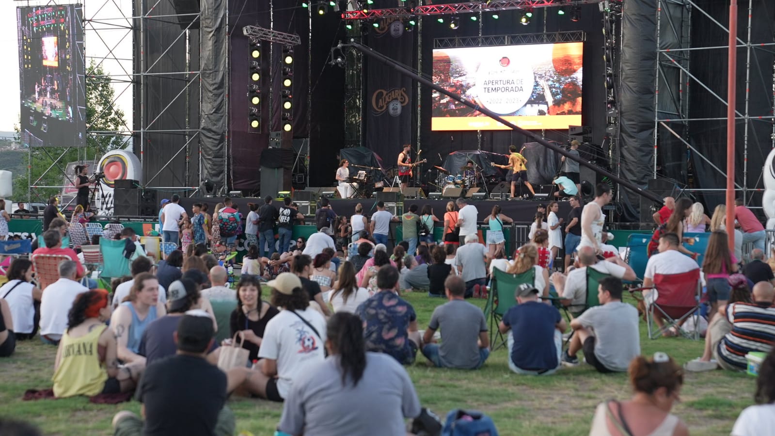 Carlos Paz disfrutó de la apertura de la temporada turística.