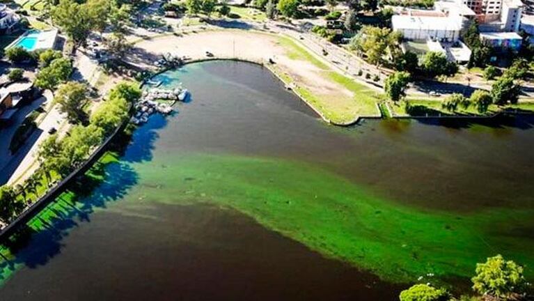 Carlos Paz: piden cerrar balnearios y el lago San Roque por la contaminación