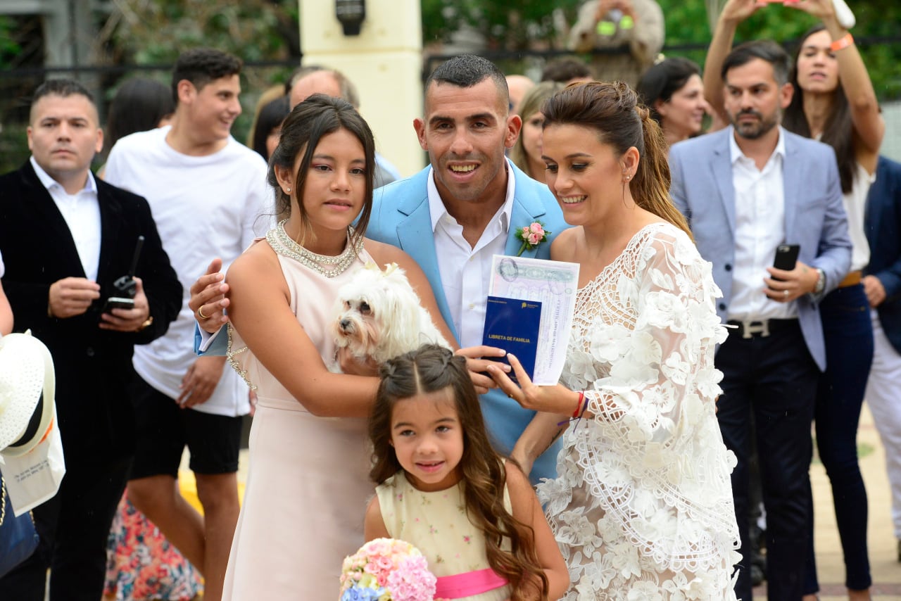 Carlos y Vanesa Tevez ya son marido y mujer. Foto: Clarín.