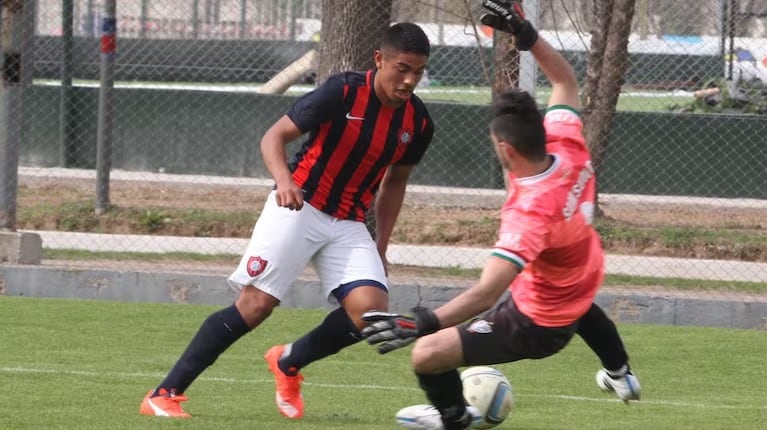 Carrachino entrenaba con la Primera del Ciclón a los 16 años.