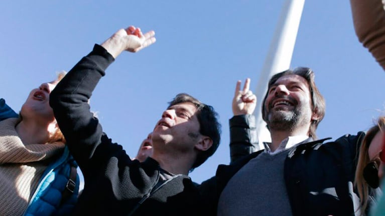 Carro junto a Kicillof, en un acto en Córdoba. Foto: La Nueva Mañana.