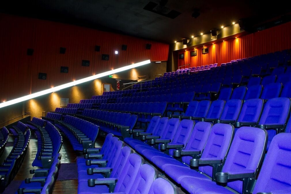 Casi ocurre un tragedia en un cine de La Plata.