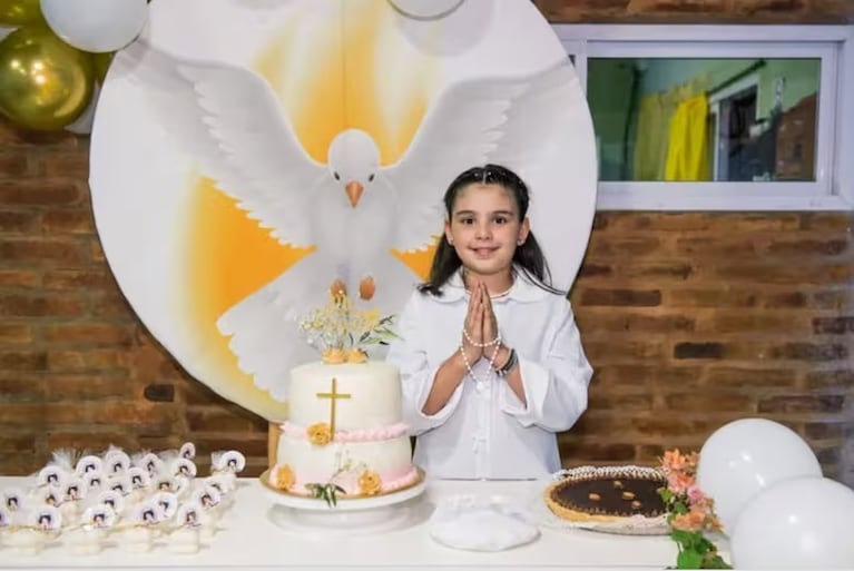 Catalina Maglio, la nena que resultó herida en el experimento de la Feria de Ciencias.