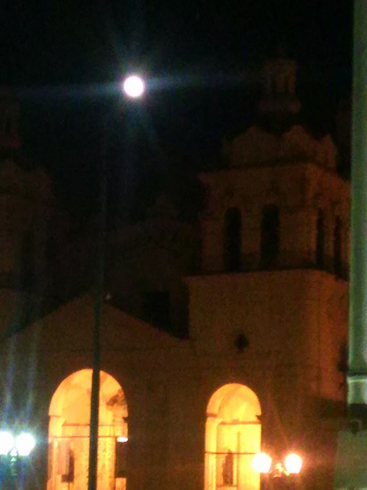 Catedral iluminada por la luna. Foto de Silvina Maldonado. 