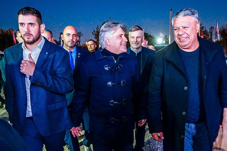 Cavagliatto junto a Llaryora y Tapia.