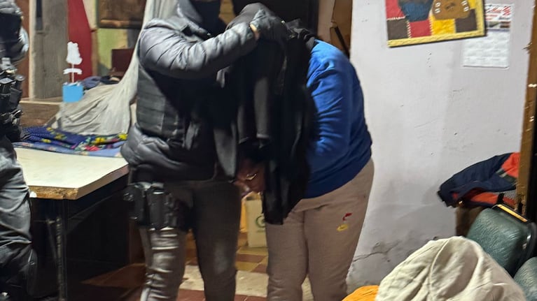 Cayeron dos hermanos por vender droga en La Falda: tenían un búnker que era “muy conocido”