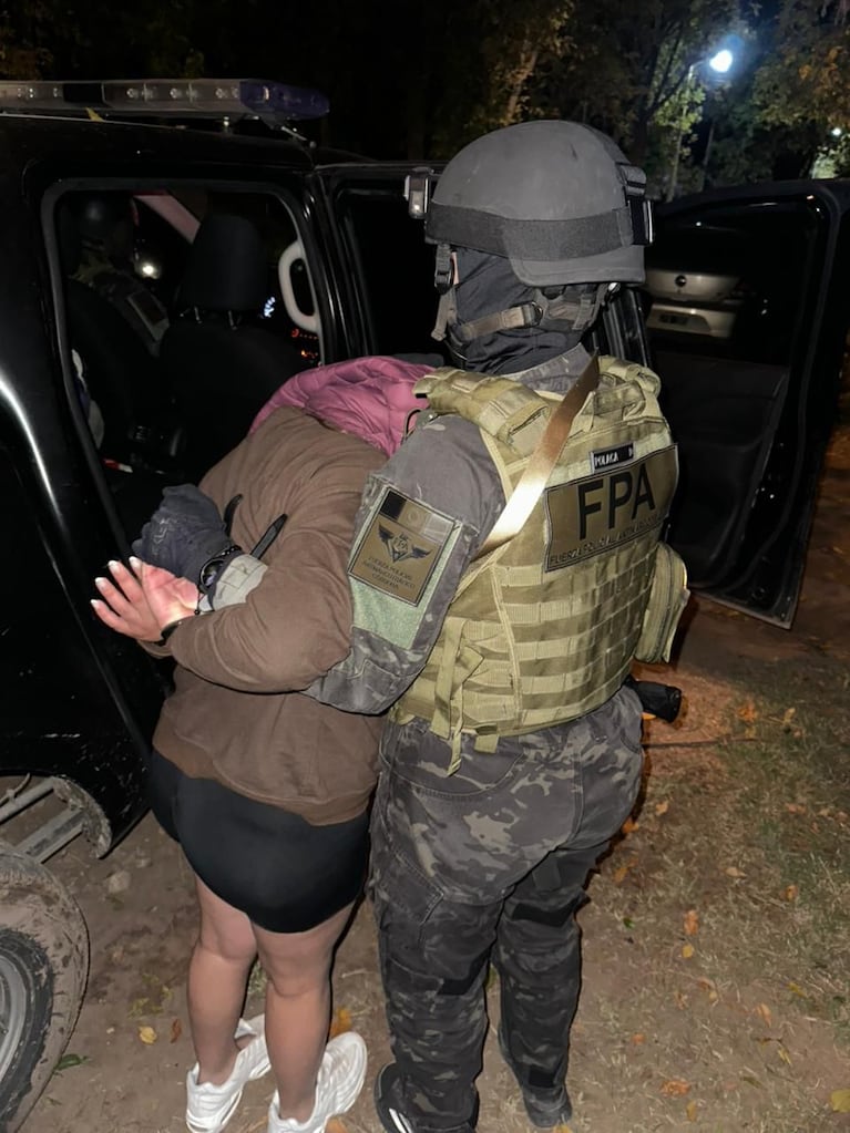 Cayeron dos hermanos y la pareja de uno de ellos por delivery de drogas en Córdoba