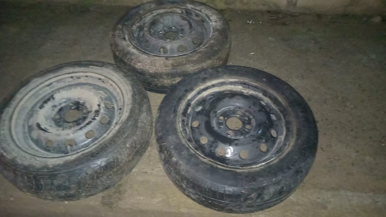 Cayeron ladrones de 17 años que asaltaron a un taxista: los encontraron por la geolocalización