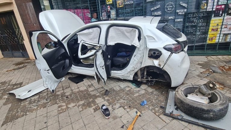 Cayeron tres cordobeses que le abrieron el auto y le robaron a un ex-Talleres en Rosario