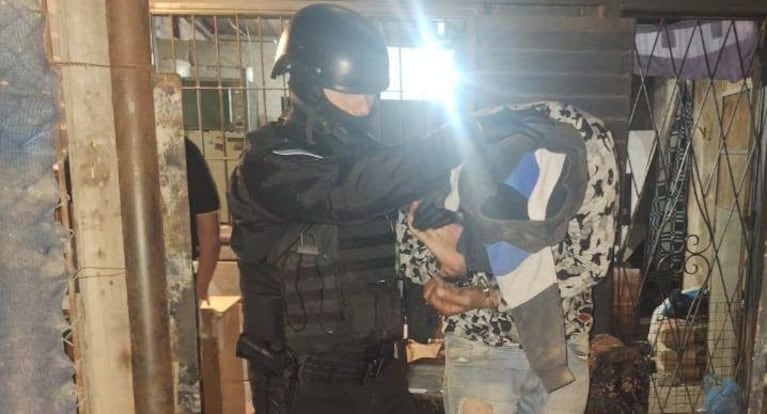 Cayeron tres familiares por vender droga en Córdoba capital.