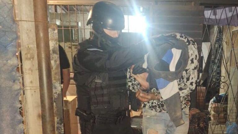 Cayeron tres familiares por vender droga en Córdoba capital.