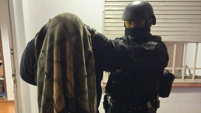 Cayeron tres vendedores de droga en Córdoba: repartían armados y “puerta a puerta”