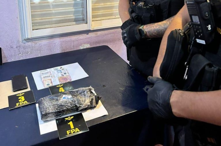 Cayó pareja que usaba un puesto de sandías como pantalla y se hizo millonaria con la venta de drogas