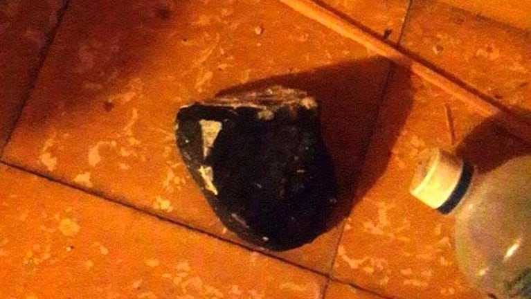 Cayó un meteorito dentro de una vivienda