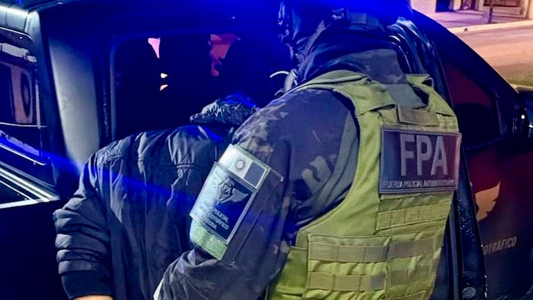 Cayó una banda acusada de vender droga a metros de un centro de rehabilitación en Jesús María: 10 detenidos