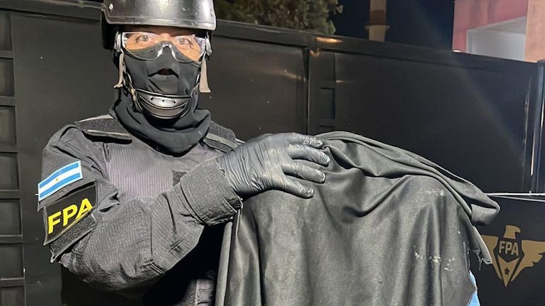 Cayó una banda con más de mil dosis: el jefe mostraba un arma para intimidar a compradores y vecinos