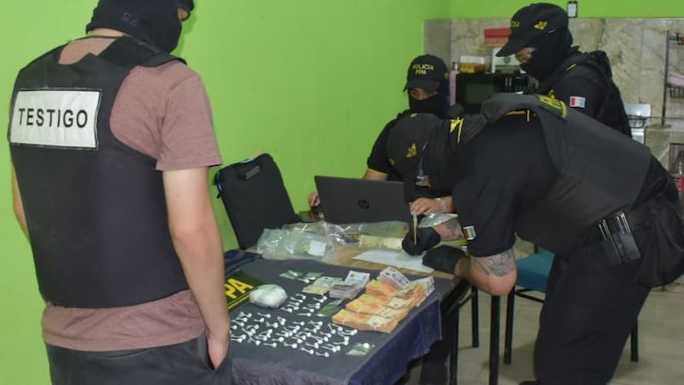 Cayó una banda narco, liderada por una mujer, que operaba en Córdoba, La Calera y El Manzano.