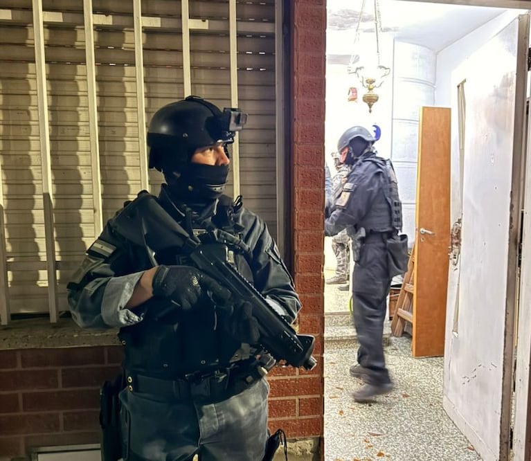 Cayó una familia narco en Córdoba: la mujer usaba a su hija menor para que venda cocaína 