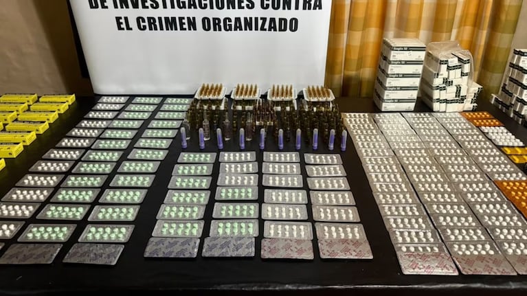 Cayó una red de médicos falsos: suturaban heridas con instrucciones por teléfono y cobraban millones