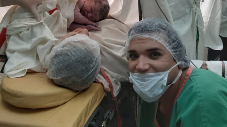 Celeste y Matías, flamantes mamá y papá de Luan.