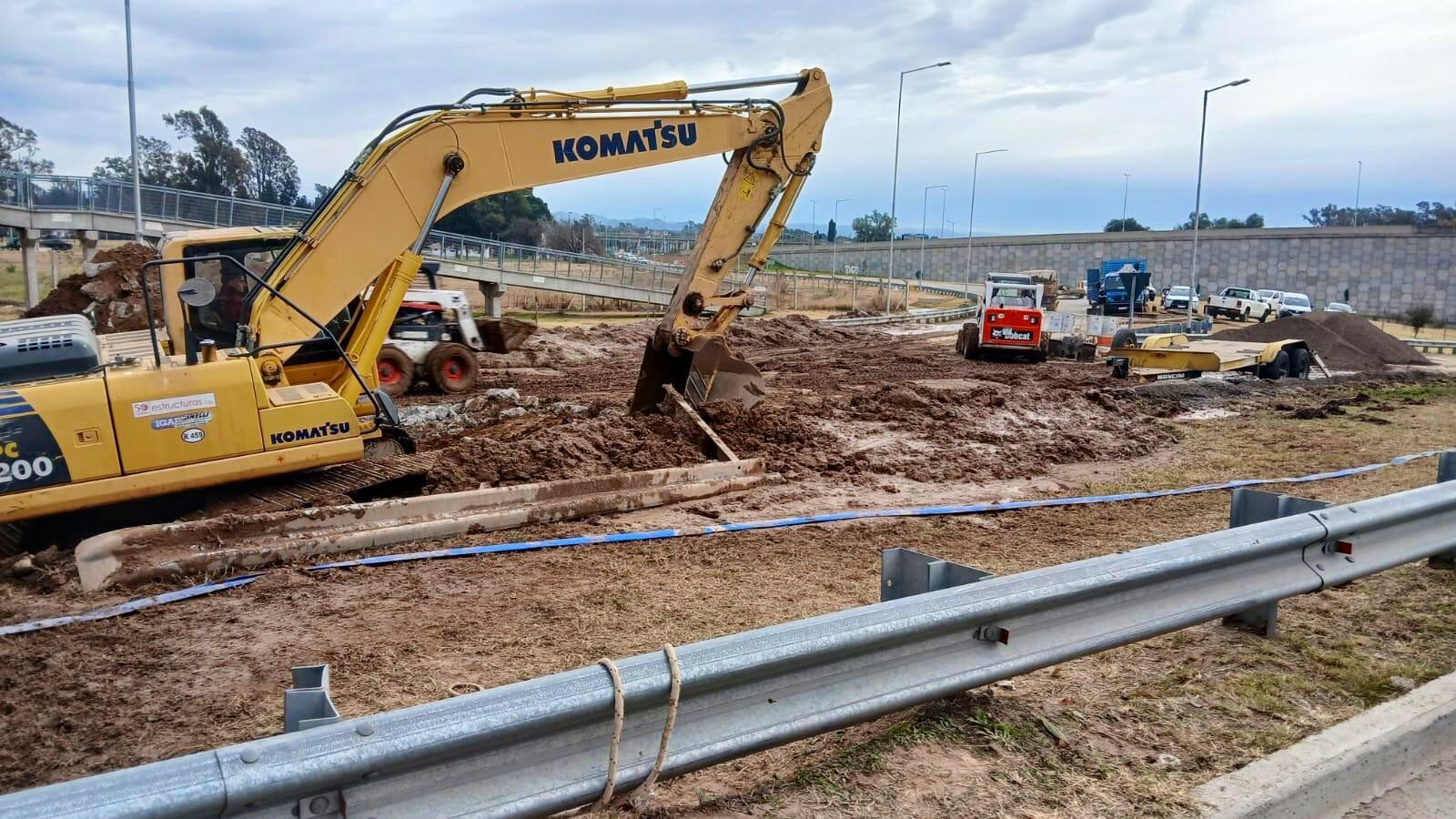 Cerca de 100 barrios de Córdoba sin agua por obras en El Tropezón.